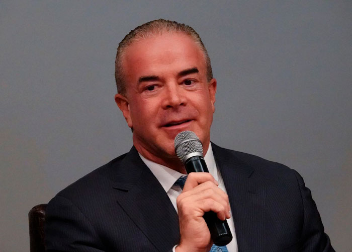 La FGR confirma que indaga a dueño de Miss Universo y a 12 más por crimen organizado