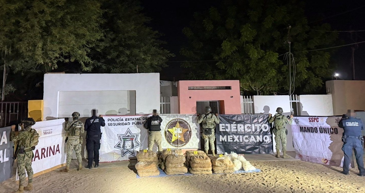 La Fiscalía de Sonora informó el decomiso de cerca de media tonelada de metanfetamina durante un cateo en el municipio de San Luis Río Colorado.