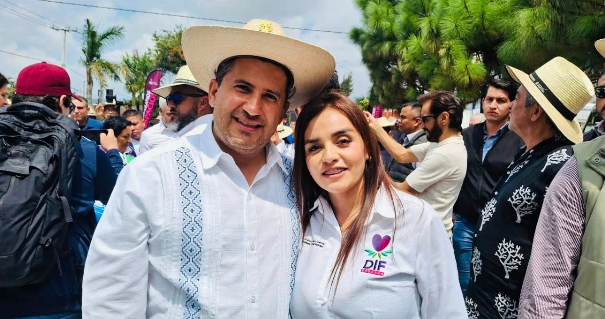 La viuda de Carlos Manzo, Grecia Quiroz, ha sido la elegida por el Cabildo de Uruapan para completar el mandato de su esposo. El Congreso local la confirmará.