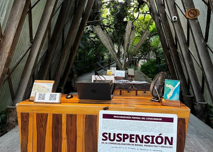 La Profeco colocó ayer sellos de suspensión en cuatro hoteles de Parque Jaguar en Tulum, Quintana Roo, por ofrecer servicios turísticos a sobreprecio.