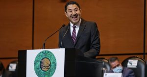 Martí Batres, Director General del ISSSTE