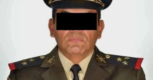 El jefe de escoltas de Carlos Manzo se encuentra prófugo