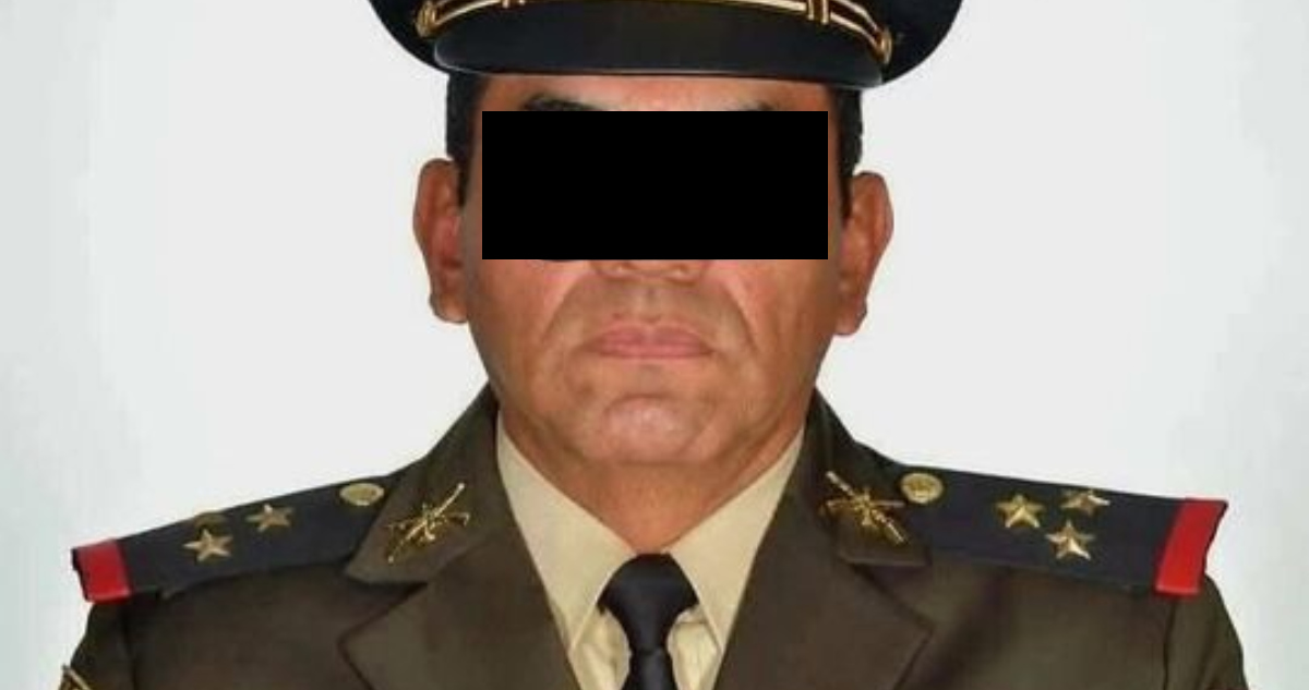 El jefe de escoltas de Carlos Manzo se encuentra prófugo