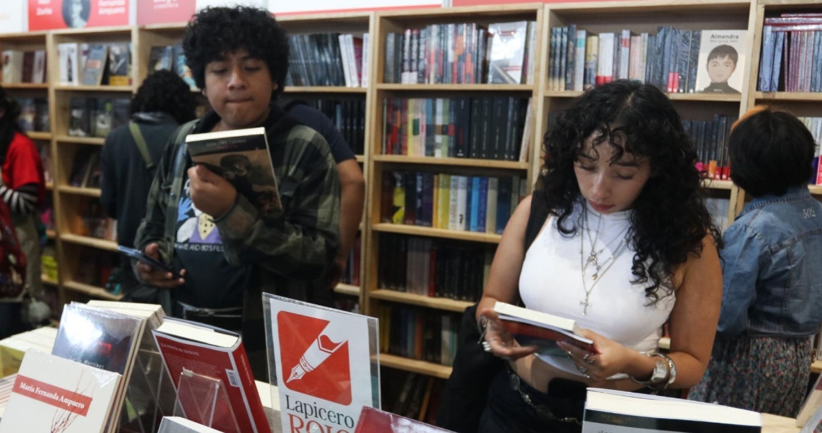 Los más jóvenes son los que mayor porcentaje de lectura tuvieron este año, de acuerdo con el Inegi.