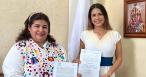 Una funcionaria menor de Guerrero fue despedida después de que el homenaje al exgobernador Rubén Figueroa provocara una fuerte indignación en la sociedad.