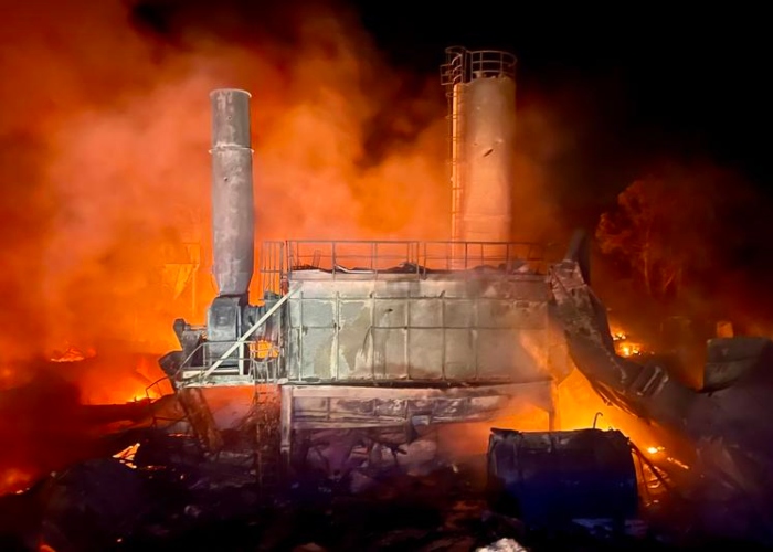 El ejército de Israel lanzó este jueves "una oleada de ataques" contra supuestos objetivos del partido-milicia chií Hezbolá a pesar del alto al fuego pactado. 