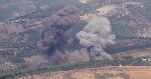 El ejército de Israel lanzó "una oleada de ataques" contra supuestos objetivos de Hezbolá, poco después de emitir alertas a residentes en varias localidades.