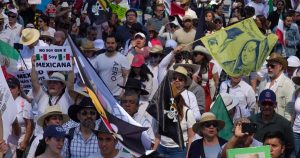 Cientos de jóvenes supuestamente pertenecientes a la Generación Z, marcharon el pasado 15 de noviembre en protesta contra el actual gobierno. Foto: Rogelio Morales, Cuartoscuro.