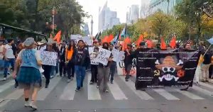 Integrantes de la "Generación Z" marchan en CdMx