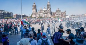 La policía capitalina investiga 18 casos de posibles abusos de uniformados en la marcha de la llamada "Generación Z".