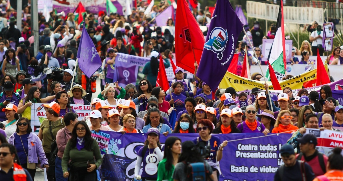Miles de mujeres salieron a marchar por la erradicación de la violencia en contra de ellas. Acompañadas o solas realizando una manifestación hacia el Zócalo Capitalino. Foto: Cuartoscuro