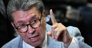 El dictamen de la reforma para adelantar la consulta de revocación de mandato de la Presidenta para que coincida con las elecciones de 2027 fue pospuesta.