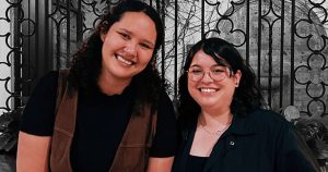 La secretaria del Inframundo: una novela gráfica sobre la enredada “mitología godín”