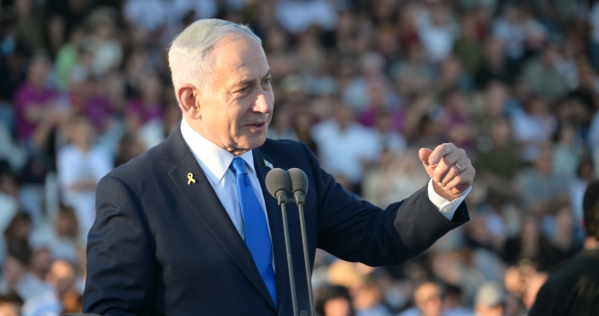 Benjamin Netanyahu solicitó al Presidente de Israel que emita una orden de clemencia y le exima de cualquier responsabilidad en el juicio por corrupción.