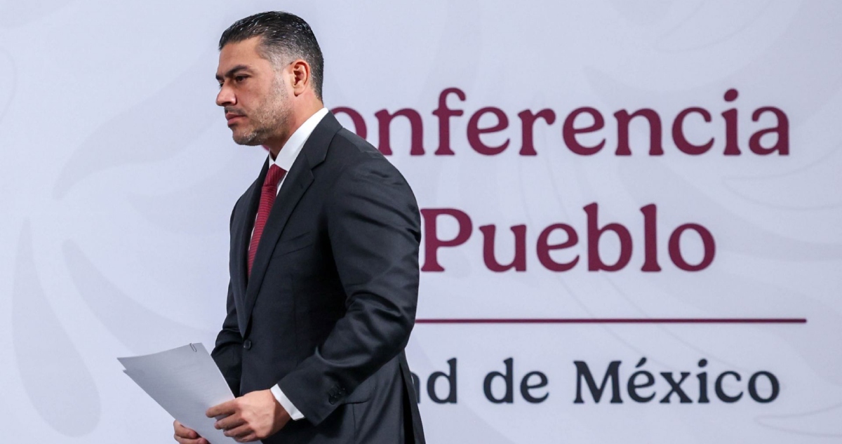 Omar García Harfuch, titular de la SSPC, descartó que haya un vínculo entre escoltas del Alcalde de Uruapan, Carlos Manzo, e integrantes del crimen organizado.