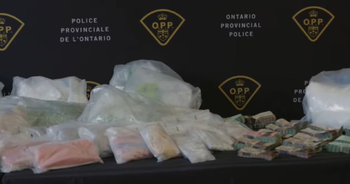 La Policía de Ontario halló una cantidad espectacular de fentanilo, la mayor de su historia, en una redada en la provincia de Windsor; cayeron dos canadienses.