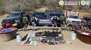 Como resultado del "Plan Michoacán por la Paz y la Justicia" fuerzas de seguridad detuvieron a 5 sujetos, aseguraron drogas, armas, explosivos y vehículos.