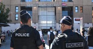 Al menos cinco personas resultaron heridas tras un atropello intencionado en la isla de Oléron, situada en el departamento del Charente Marítimo, Francia.