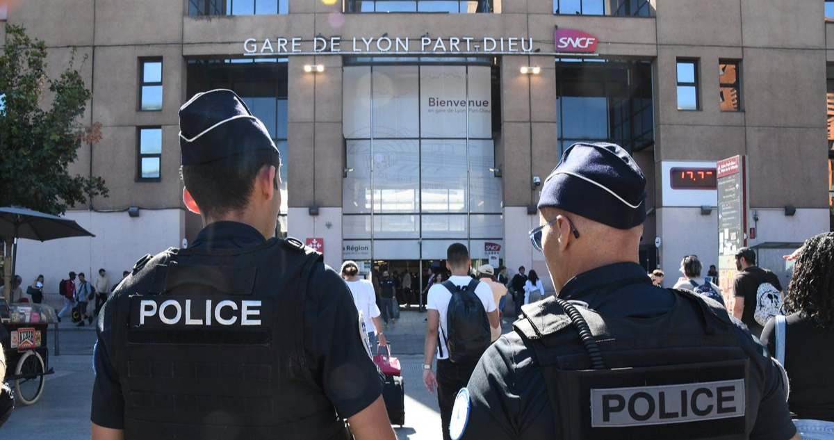 Al menos cinco personas resultaron heridas tras un atropello intencionado en la isla de Oléron, situada en el departamento del Charente Marítimo, Francia.