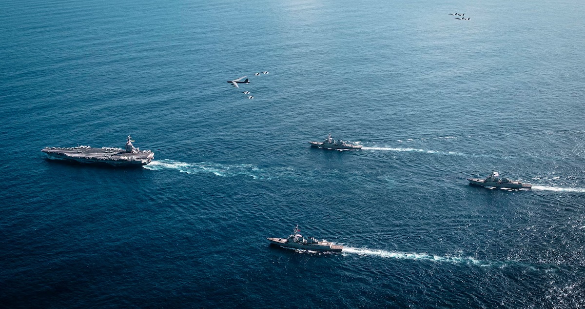 El portaaviones Gerald R. Ford, el más grande y avanzado de EU, arribó al Caribe para unirse al combate contra barcos que trafican drogas desde Venezuela.