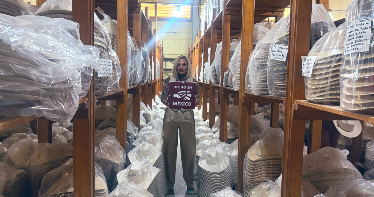 Promocionan sombreros que usaba Carlos Manzo