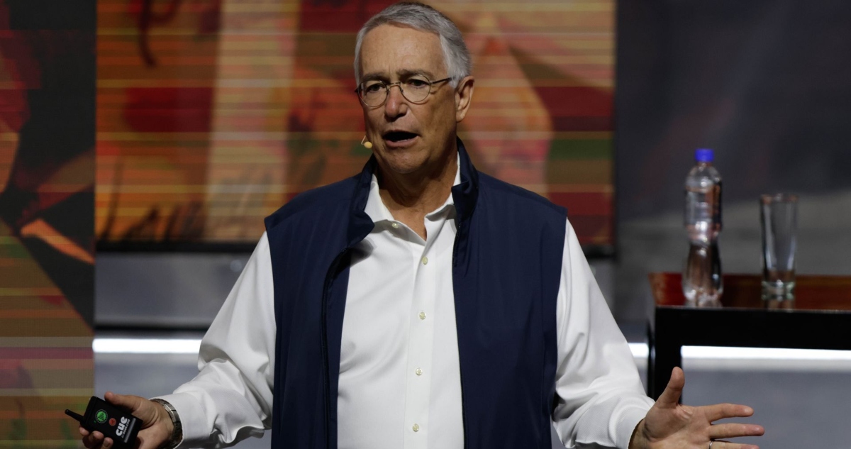 La Secretaría de Gobernación y la Secretaría de Hacienda cerraron 13 casinos por lavado de dinero; dos de ellos serían propiedad de Ricardo Salinas Pliego.