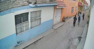 Hombres asaltan a madre e hija rumbo a la escuela en Xonacatepec, Puebla
