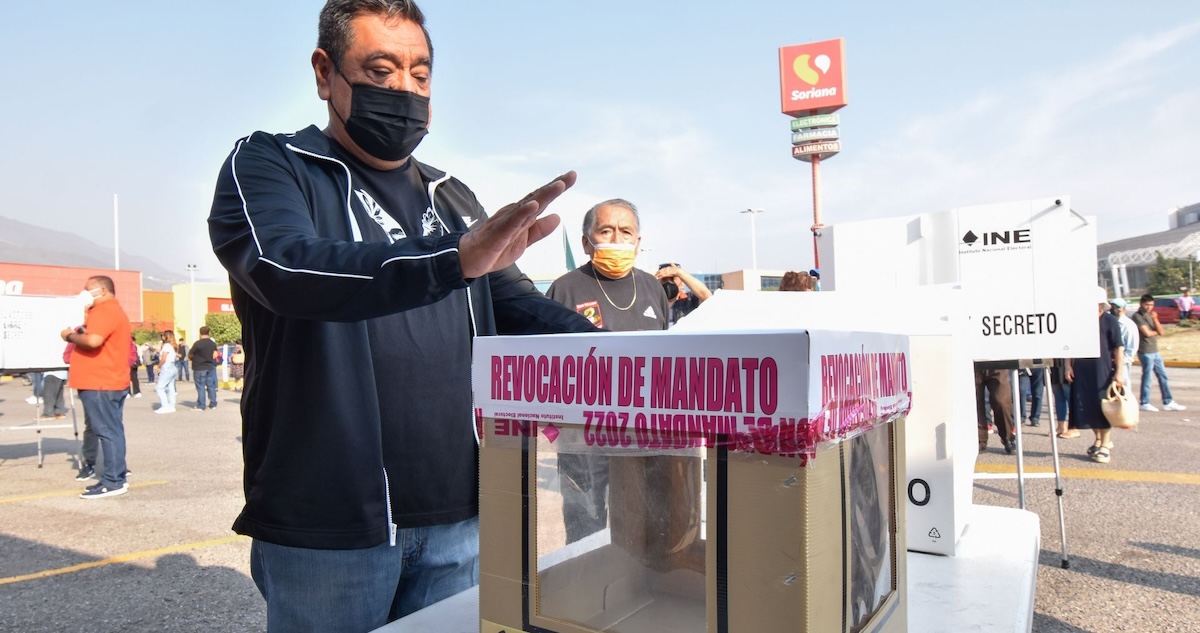 La Presidenta Claudia Sheinbaum expresó su respaldo a la iniciativa que propone adelantar la consulta de revocación de mandato para las elecciones del 2027.