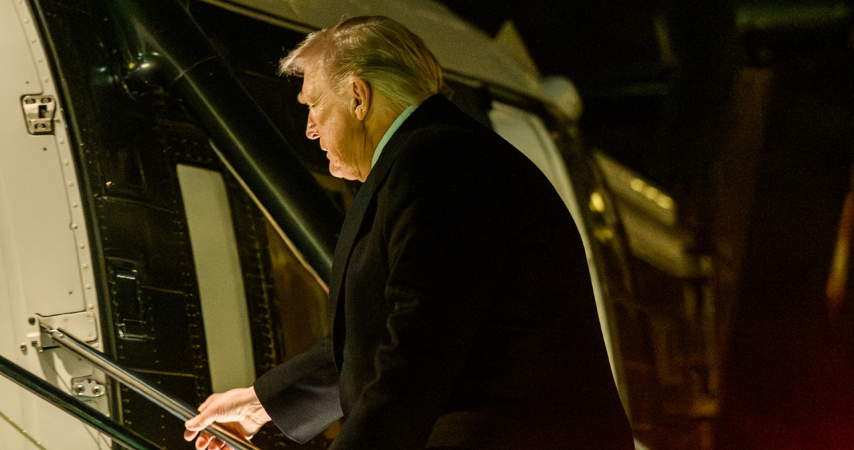 La agresión de Trump provocó la reacción de otros periodistas, quienes condenaron los ataques y recordaron que el magnate tiene un historial de ataques similares a otros reporteros y, en especial, contra mujeres.