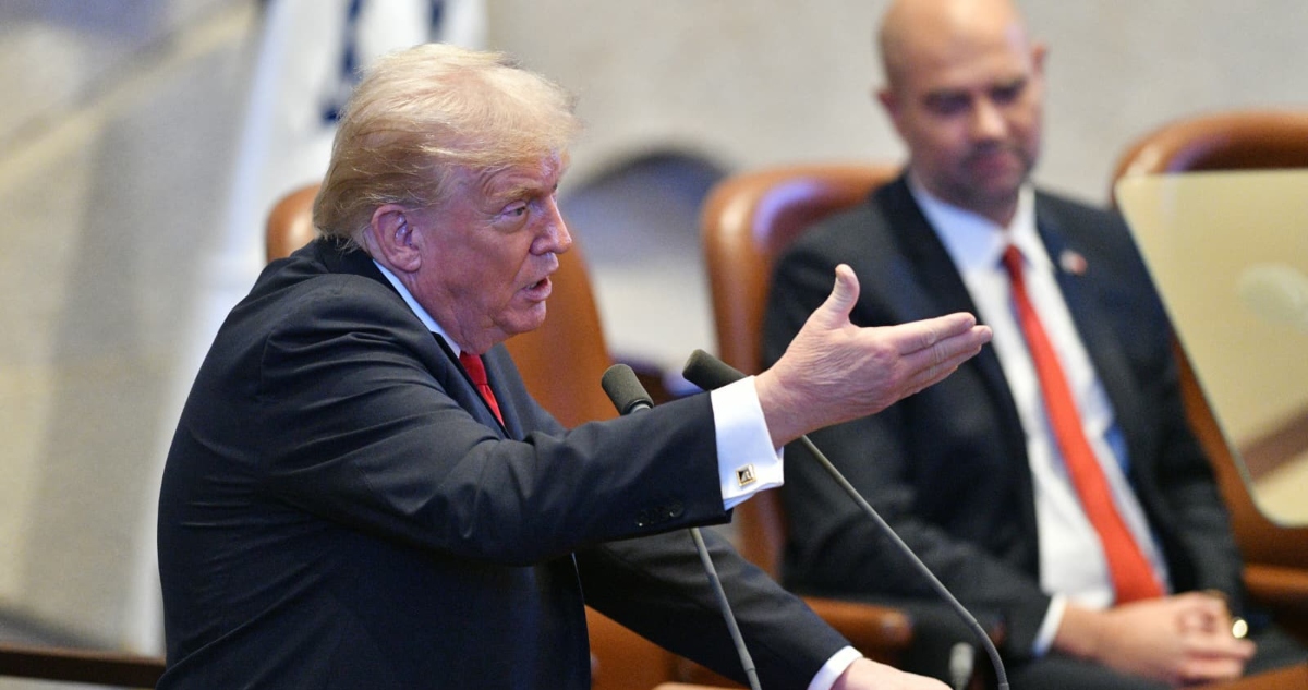 "Demócratas tratan de desviar la atención", revira Trump sobre correos de Epstein