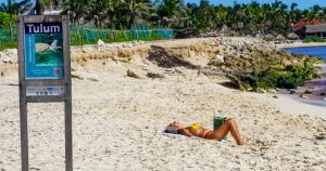 Los gobiernos de México y de Quintana Roo dieron a conocer nuevas medidas para recuperar los niveles turísticos de Tulum.