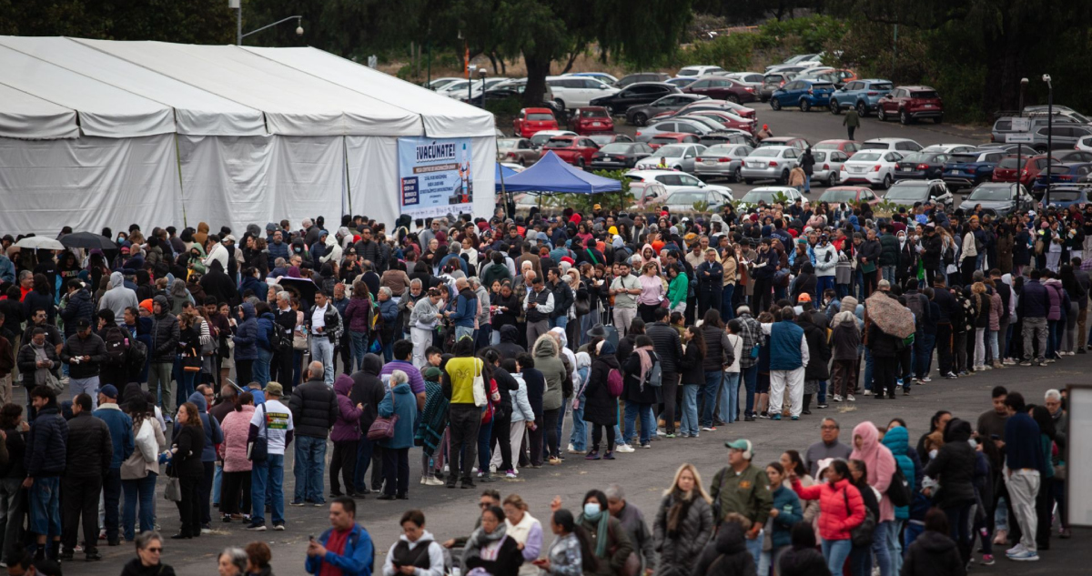 La UNAM cancela jornada de vacunación tras irrupción de provocadores