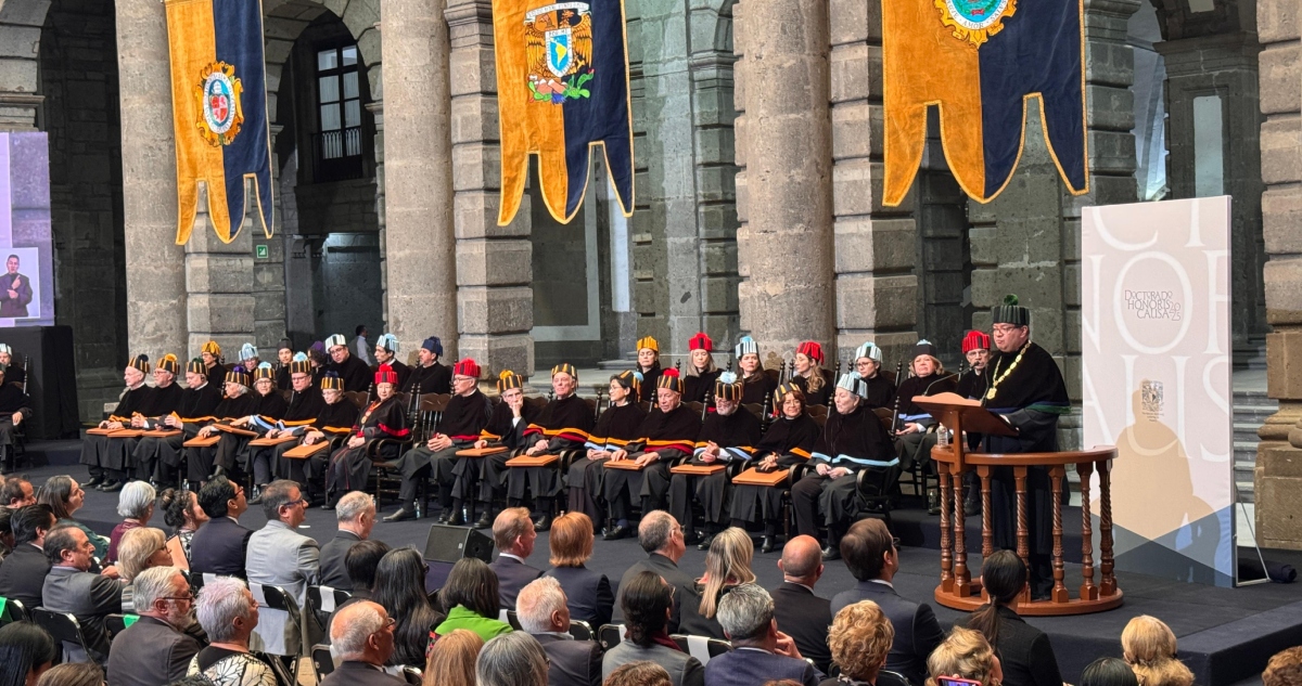 La UNAM entregó ayer el Doctorado Honoris Causa a 14 personalidades, nacionales e internacionales, cuyas trayectorias representan aportaciones importantes.