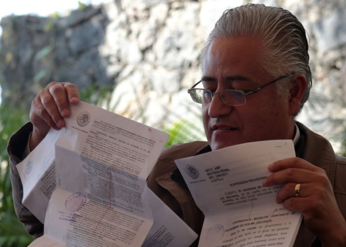 La Jueza Guillermina Matías Garduño vinculó este jueves a proceso al exrector de la UAEM, Alejandro Vera Jiménez, por el delito de delincuencia organizada.