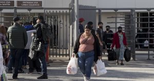 La evaluación de visas de EU, incluidas las migratorias, como la Green Card, contemplará la edad y la salud de una persona para que no reciba el documento.