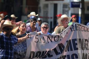 Los colectivos y familiares de las víctimas de Figueroa exigieron a la actual Gobernadora a pedir disculpas por el homenaje al represor.
