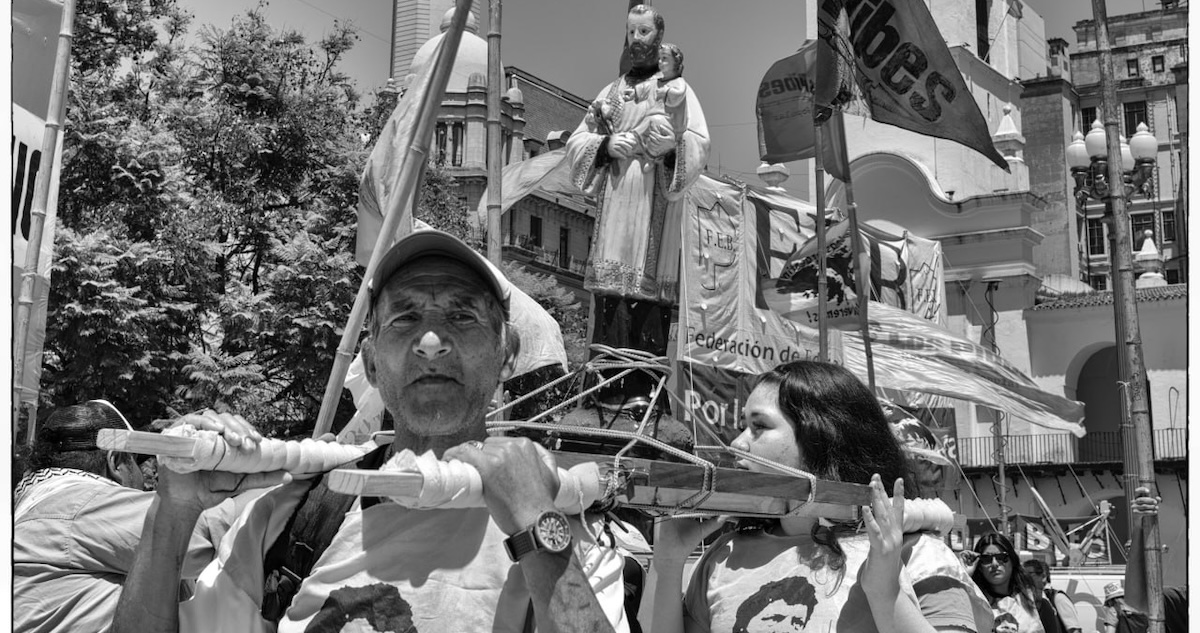 En Argentina, los principales sindicatos y organizaciones sociales se levantan masivamente contra el proyecto de Reforma Laboral impulsado por Javier Milei.