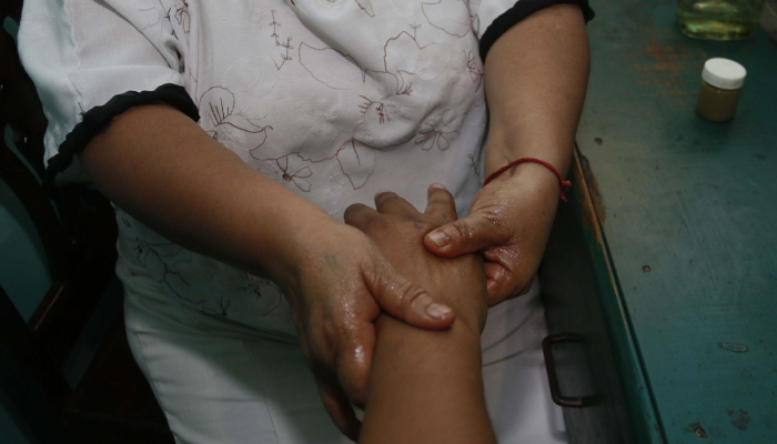 Pequeños cambios en la rutina diaria pueden hacer una gran diferencia en la calidad de vida de quienes padecen estas enfermedades reumáticas.