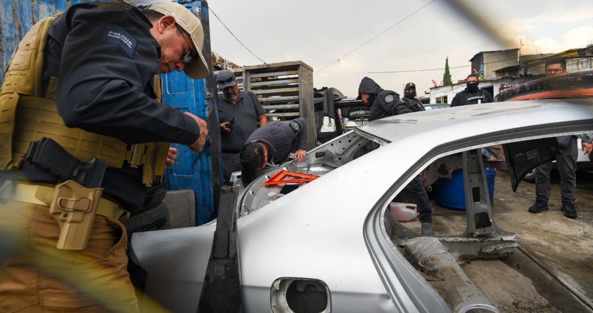 Elementos de la SSC-CdMx y la Fiscalía General de Justicia (FGJ-CdMx) capitalina aseguraron este jueves una tonelada y media de autopartes en tres alcaldías.