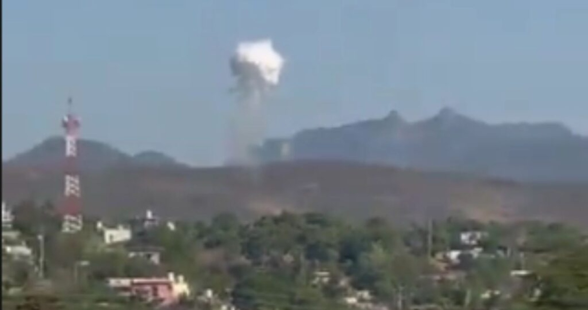 VIDEO ¬ Reportan enfrentamientos, disparos y hasta explosiones en Escuinapa, Sinaloa