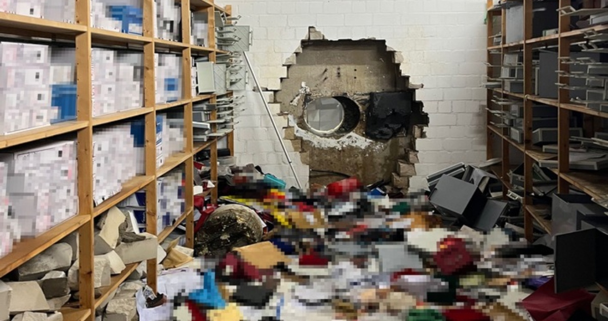 La Policía de Gelsenkirchen aún lleva a cabo investigaciones para ubicar a los ladrones de un banco.