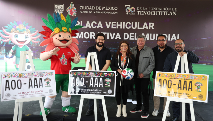 Brugada presenta placa conmemorativa