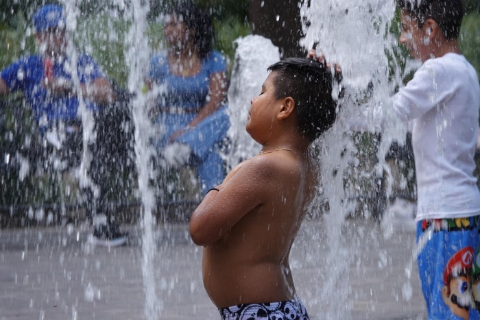El calor extremo puede afectar el aprendizaje infantil en temas como alfabetización y aritmética.