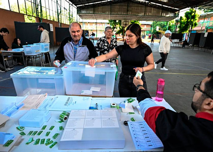 Chile decide su futuro: Boric decepcionó y la ultraderecha podría volver a La Moneda