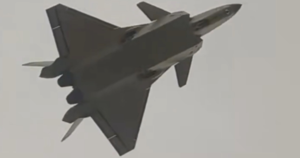 China rompe el monopolio aéreo de Estados Unidos.