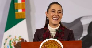 Claudia Sheinbaum aseguró que se celebraron los siete años de la 4T en el evento masivo del Zócalo porque se trata de un mismo proyecto que inició con AMLO.