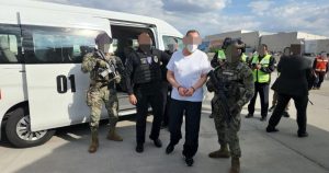 La Jueza Jazmín Ambríz López vinculó este domingo a proceso al exgobernador de Chihuahua, César Duarte, acusado de manejar recursos de procedencia ilícita.