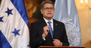 Juan Orlando Hernández, el Presidente de Honduras que inundó de droga a EU y que liberado por Trump pese a haber pactado con "El Chapo".