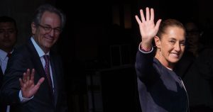 Antonio del Valle Perochena, presidente de Grupo Kaluz y del Consejo de Administración de Grupo Financiero Ve por Más, recibió a Claudia Sheinbaum Pardo, Presidenta de México, en el Museo Kaluz para sostener una reunión con empresarias y empresarios del Consejo Mexicano de Negocios