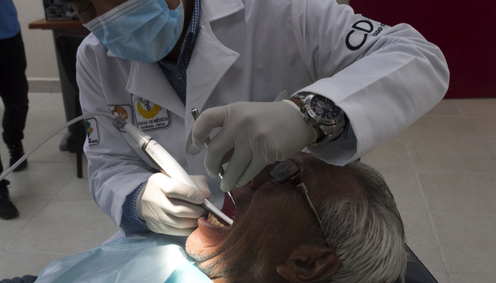 - La Asociación Americana del Corazón ha hecho pública una nueva declaración científica en la que alerta de que cada vez hay más pruebas de que la enfermedad de las encías se asocia con un mayor riesgo de eventos cardiovasculares.